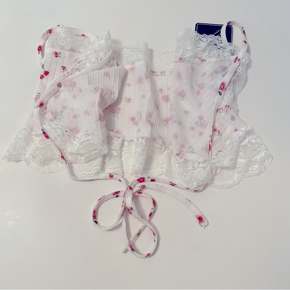 Crop  Floral Women’s Size Small XL by Zaful Forever Young  NWT - Picture 3 of 6